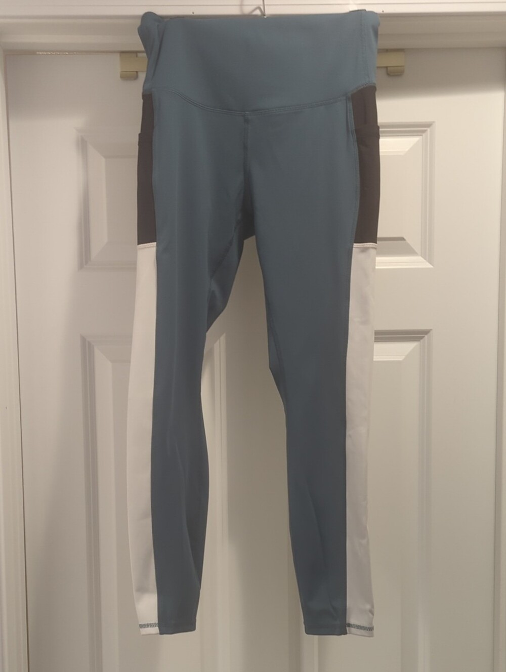 Move Theology Colorblock Leggings